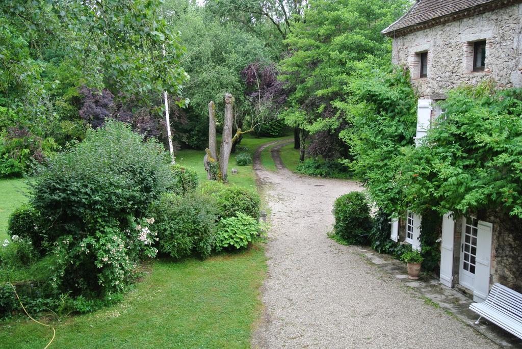 Moulin De Repassat Etape Voie Verte Bazens Exterior photo