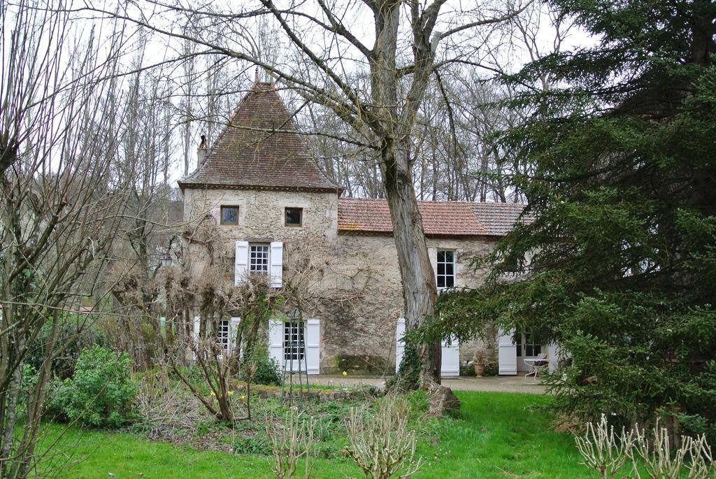 Moulin De Repassat Etape Voie Verte Bazens Exterior photo